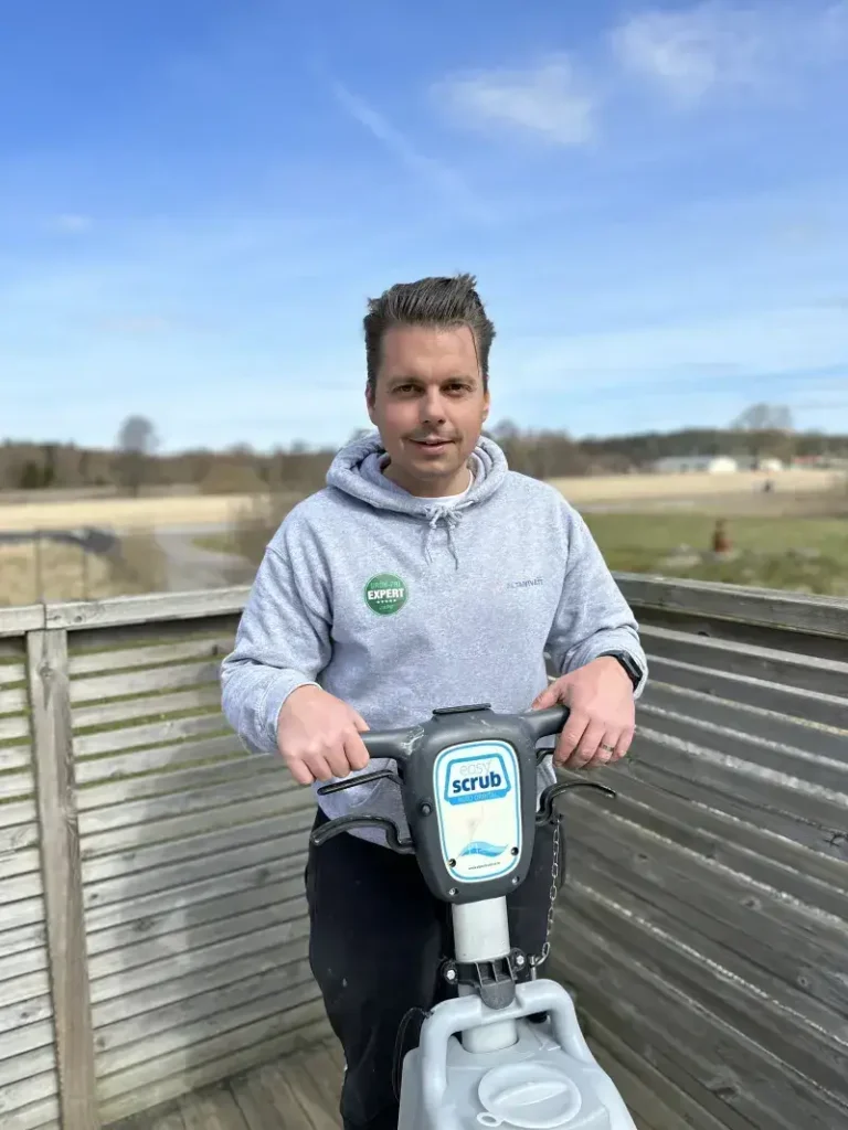 Alex en certifierad JAPE expert på Altantvätt.com
